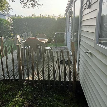Luxueuze Stacaravan 4Pers Met Terras En Tuintje 브레데네 외부 사진