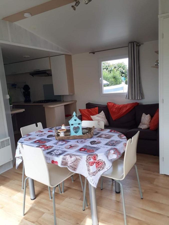 Luxueuze Stacaravan 4Pers Met Terras En Tuintje 브레데네 외부 사진