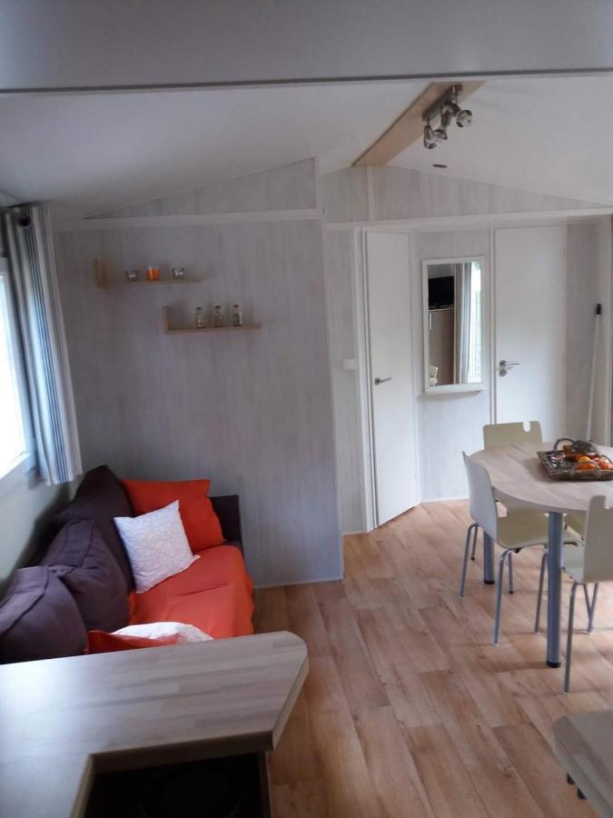 Luxueuze Stacaravan 4Pers Met Terras En Tuintje 브레데네 외부 사진
