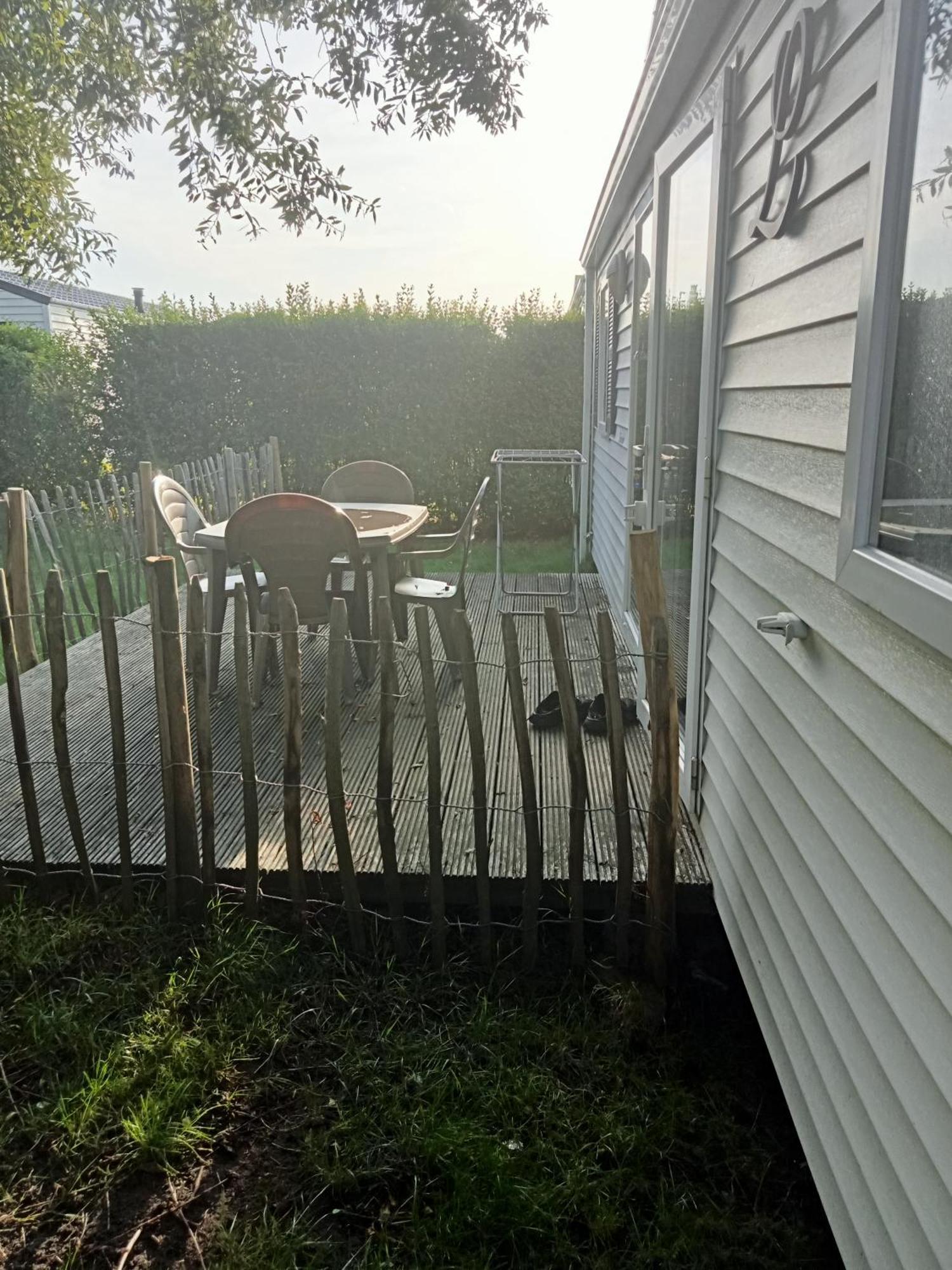 Luxueuze Stacaravan 4Pers Met Terras En Tuintje 브레데네 외부 사진