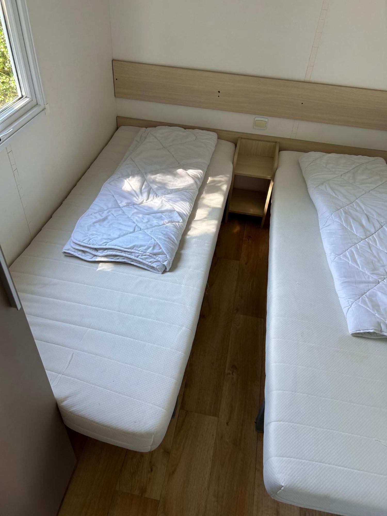 Luxueuze Stacaravan 4Pers Met Terras En Tuintje 브레데네 외부 사진